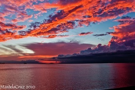 Beautiful sunset picture, Manila Bay, Philippines.Find more digital photography tips, dslr camera lessons and artistic photo galleries at www.FreePhotoCourse.com.  © 2011, all rights reserved.  