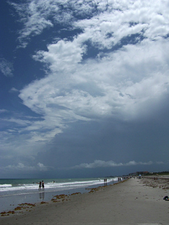 Summer Photo Gallery 2011 by FreePhotoCourse.com.  Picture of a gorgeous summer beach scene. © 2011, FreePhotoCourse.com; all rights reserved. 